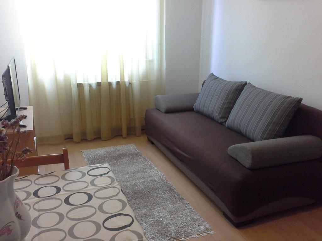 Apartments Liliana Pula Exterior photo